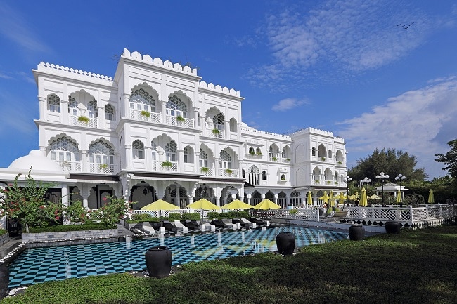 Tajmasago Castle là Top 10 Khách sạn 5 sao tốt nhất tại TPHCM
