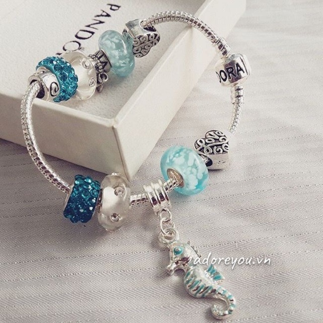vong-tay-pandora-thuong-hieu-noi-tieng-pandora Vòng charm Pandora